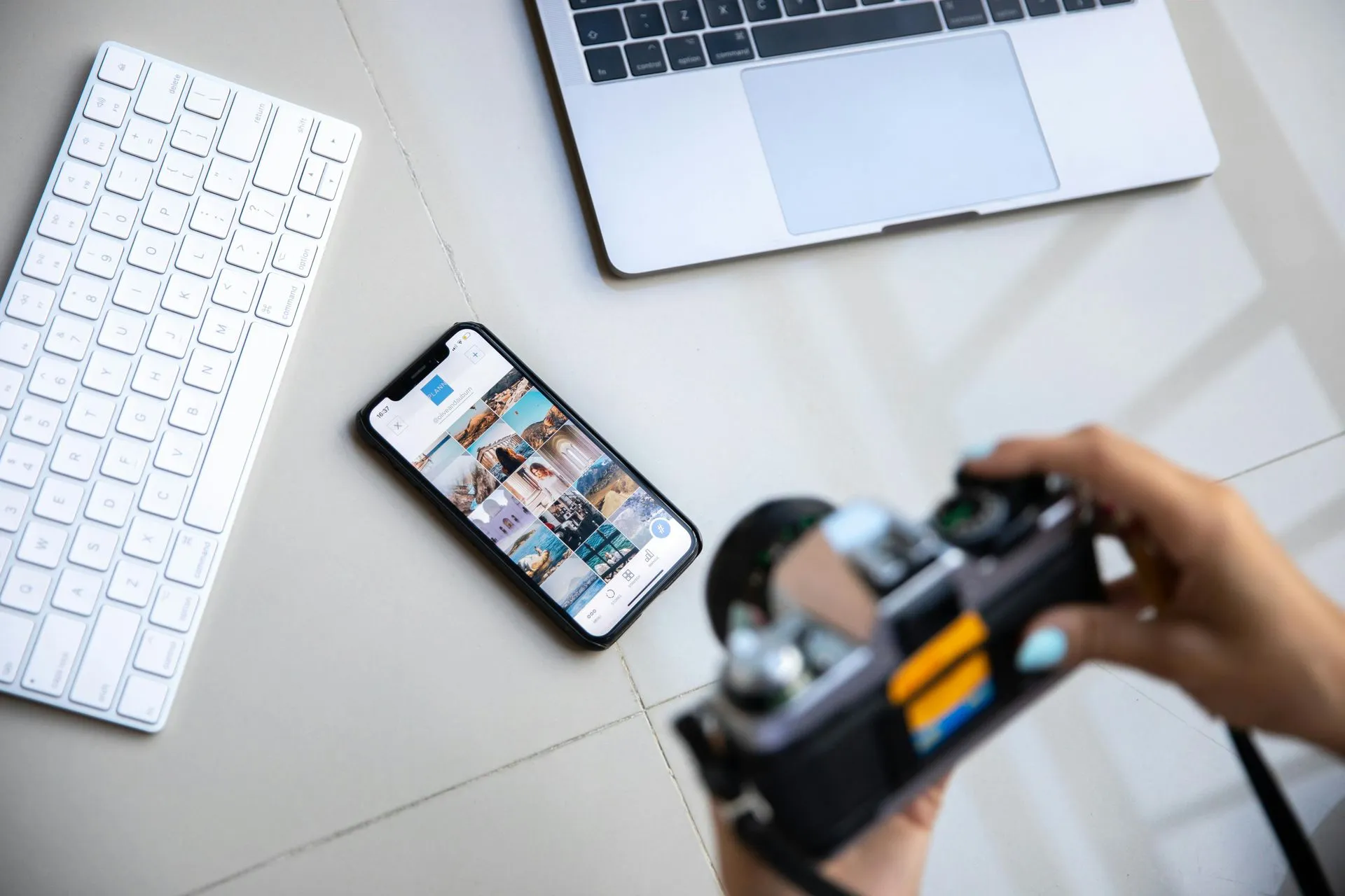 Thinking of Running Ads for Your Hotel? Read This First.